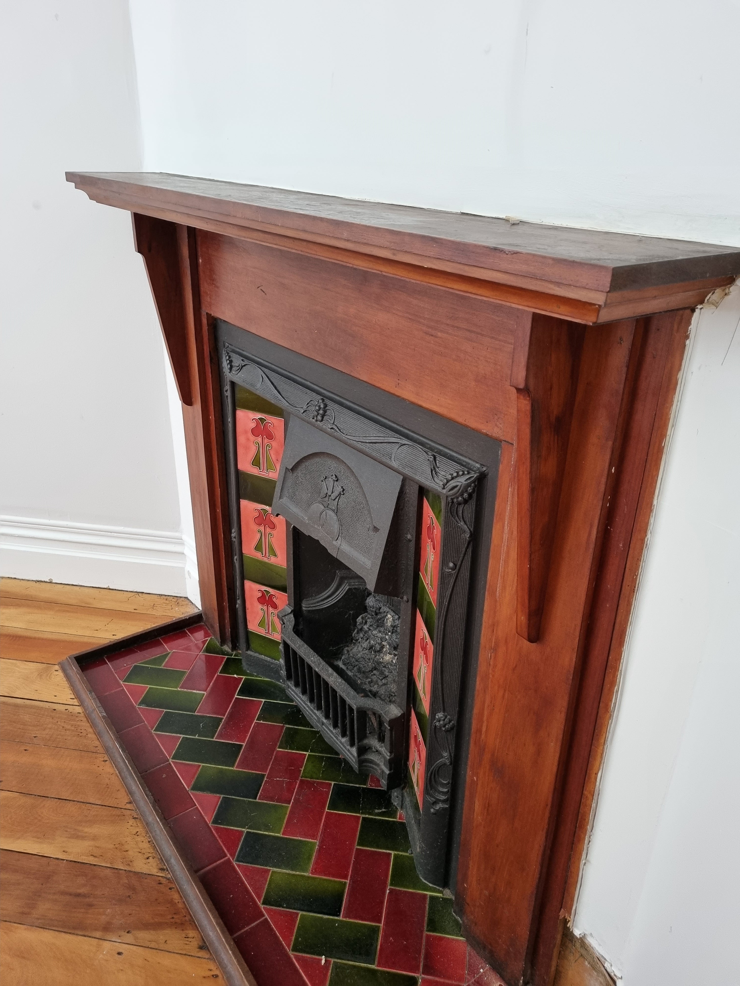 VILLA Fireplace 1500 W x 1230 H[#3978 SF] Joinery Recycle