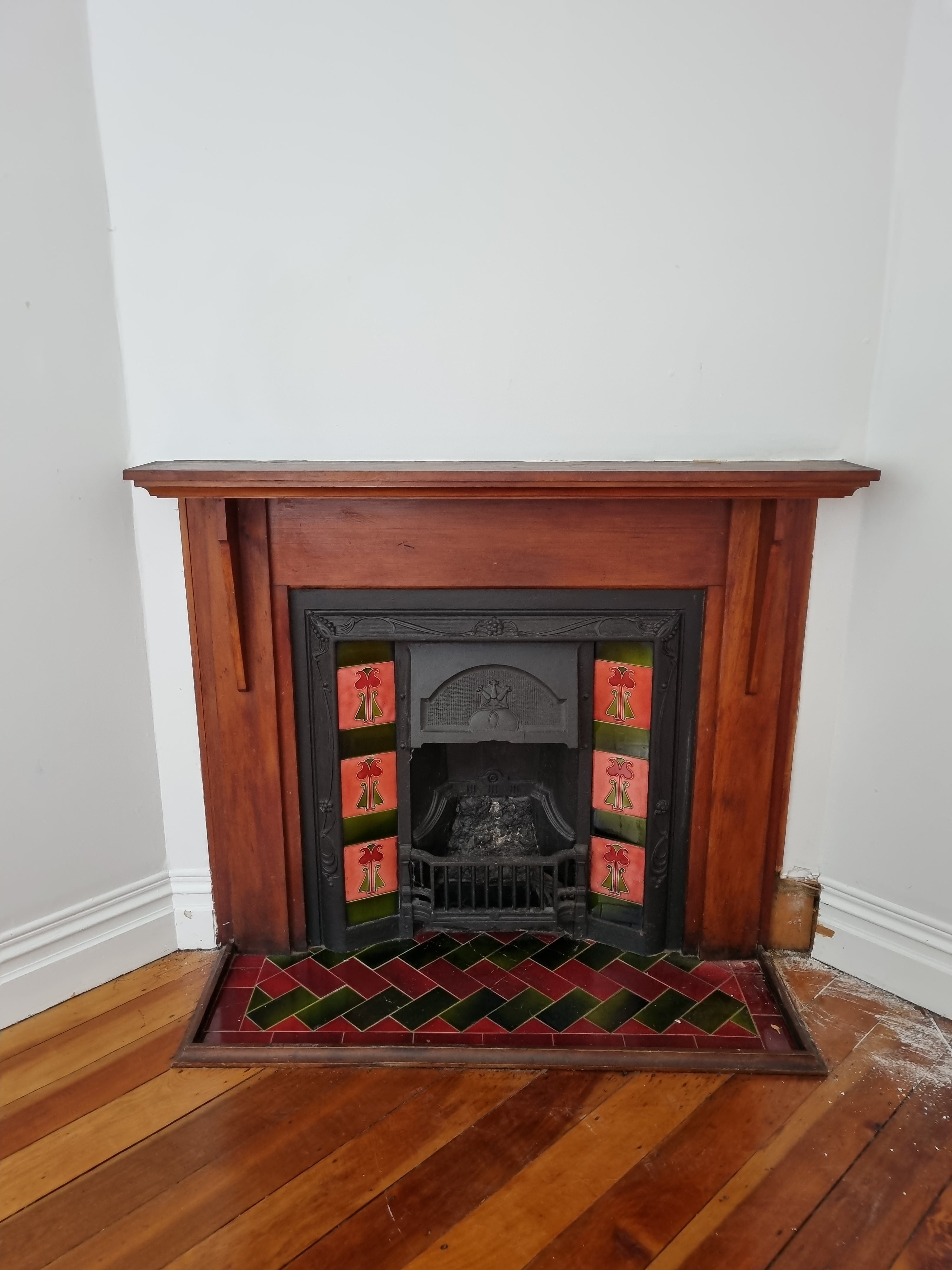 VILLA Fireplace 1500 W x 1230 H[#3978 SF] Joinery Recycle