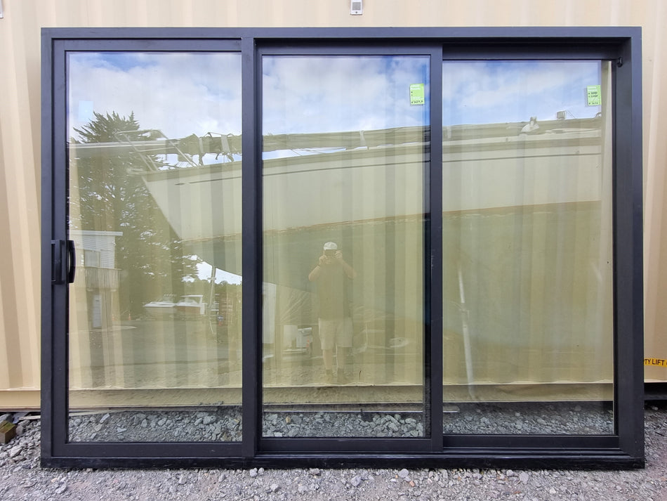  *NEAR NEW* - Double Glazed - Stacker Ranch SliderIronsand  W x  H [# SF] (Copy) Joinery Recycle